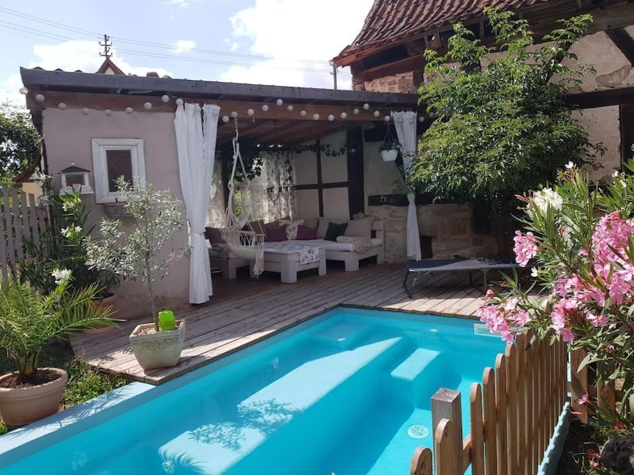 Romantisches Rosencottage Hofheim in Unterfranken Экстерьер фото